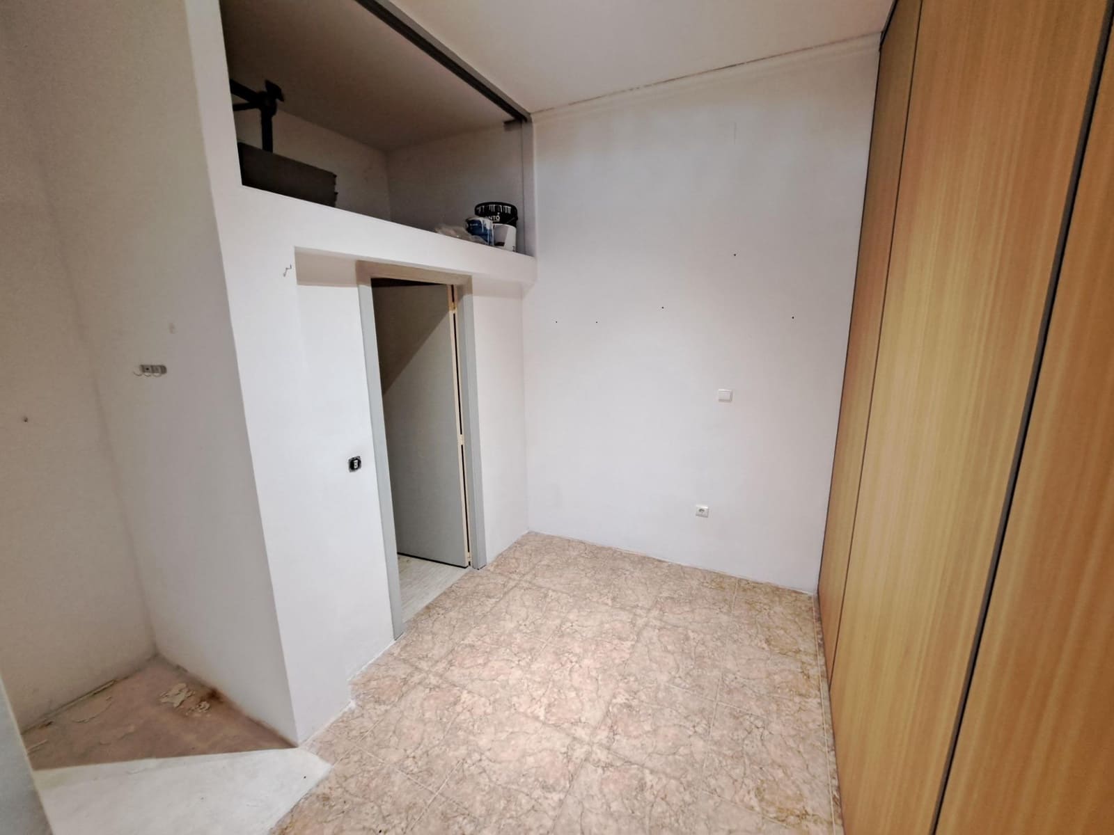 Kaupallinen vuokrattavana paikassa Alzira - 500 € (Ref: 9679825)