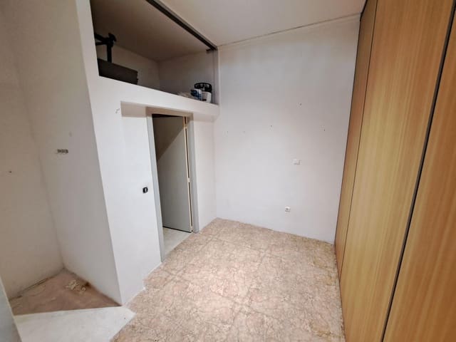 Kaupallinen vuokrattavana paikassa Alzira - 500 € (Ref: 9679825)