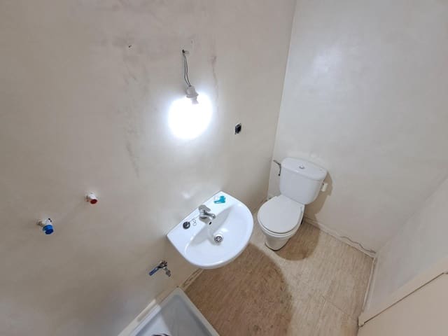 Kaupallinen vuokrattavana paikassa Alzira - 500 € (Ref: 9679825)