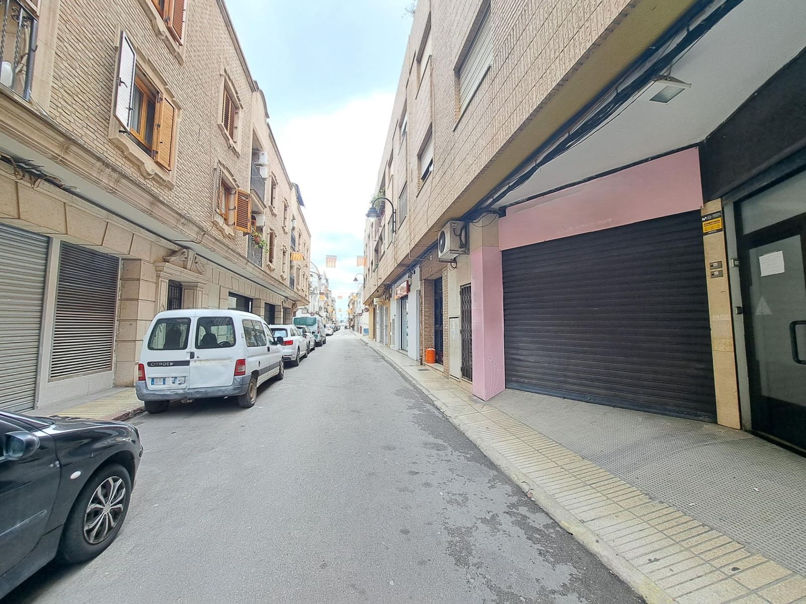 Kaupallinen vuokrattavana paikassa Alzira - 500 € (Ref: 9679825)