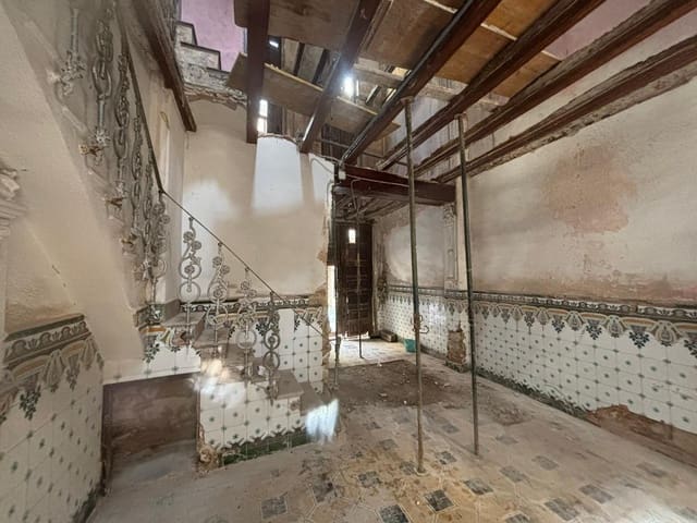 Townhouse for sale in Alzira - € 115,000 (Ref: 9679826)