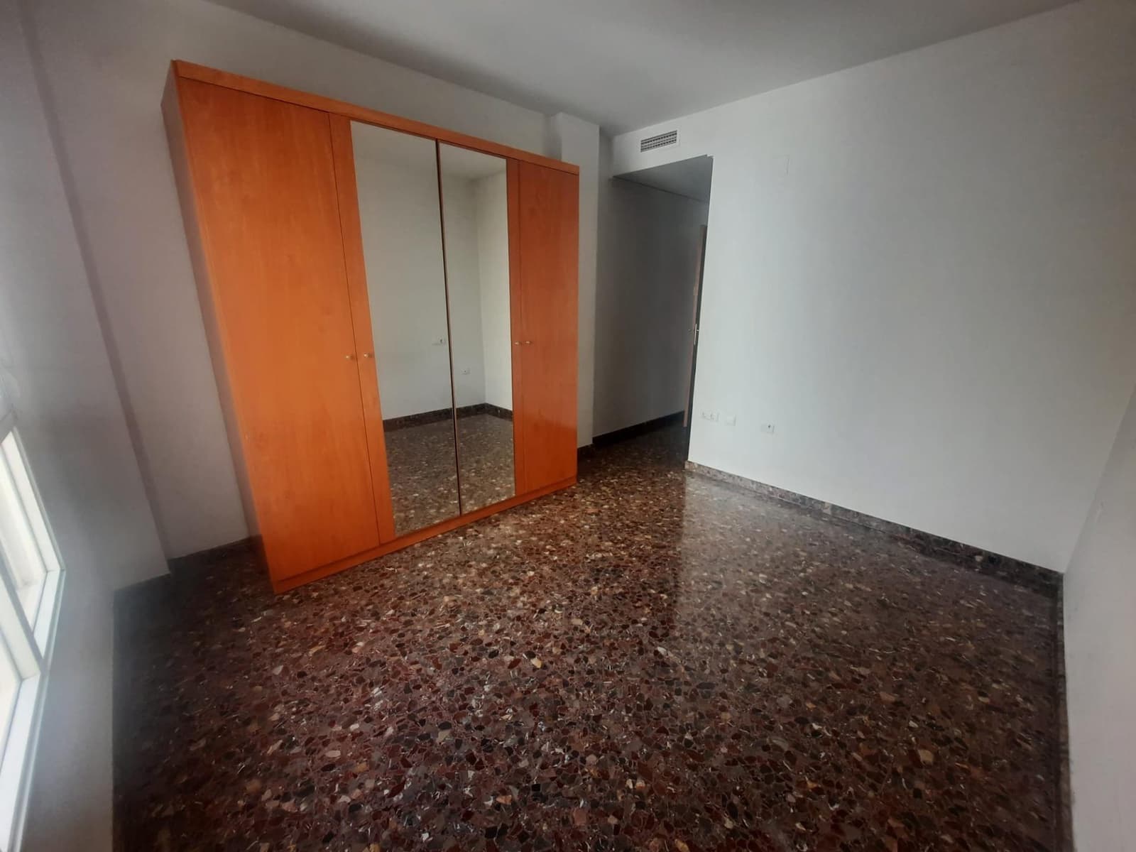 3 slaapkamer Penthouse te koop in Alzira - € 225.000 (Ref: 9690571)