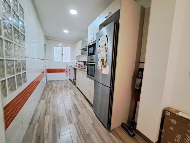 2 bedroom Flat for sale in Carcaixent - € 110,000 (Ref: 9714894)