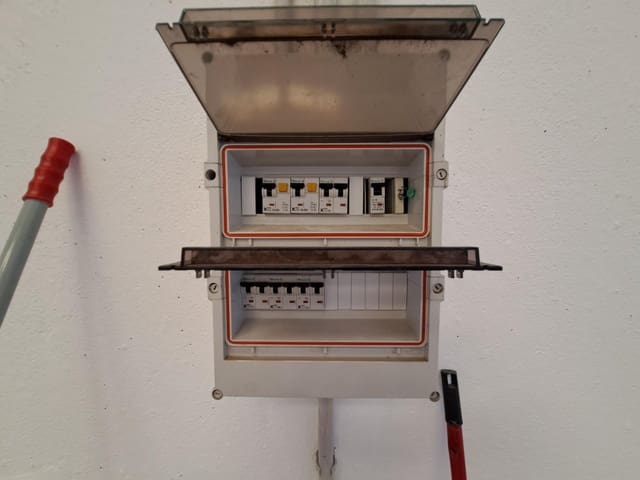 Yritys vuokrattavana paikassa Alzira - 1 200 € (Ref: 9732074)