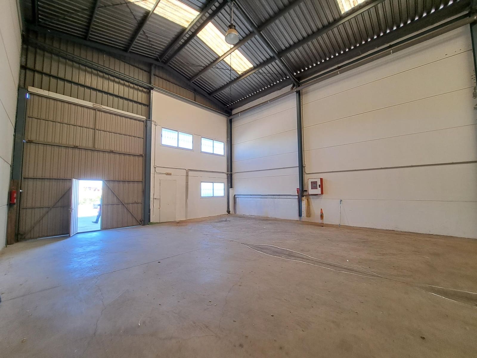 Business for rent in Alzira - € 1,200 (Ref: 9732074)