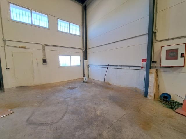 Yritys vuokrattavana paikassa Alzira - 1 200 € (Ref: 9732074)