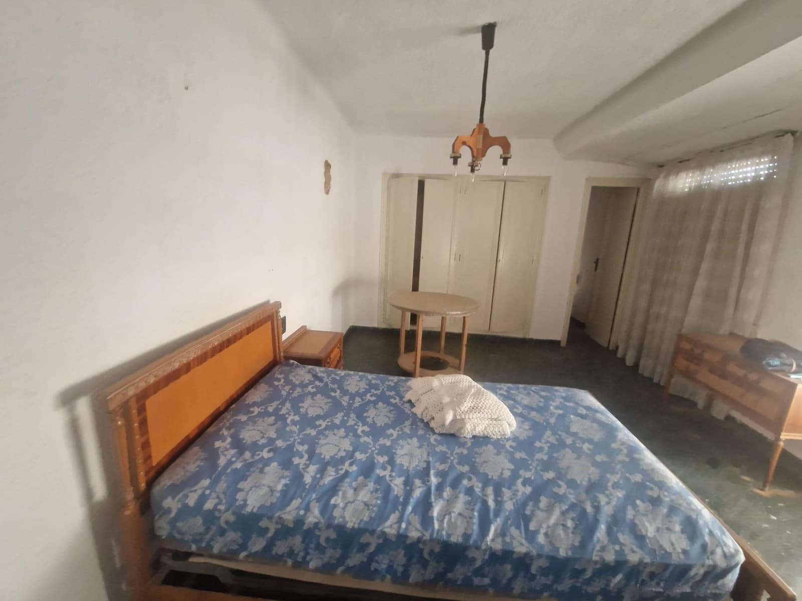 4 bedroom Flat for sale in Alzira - € 120,000 (Ref: 9738532)