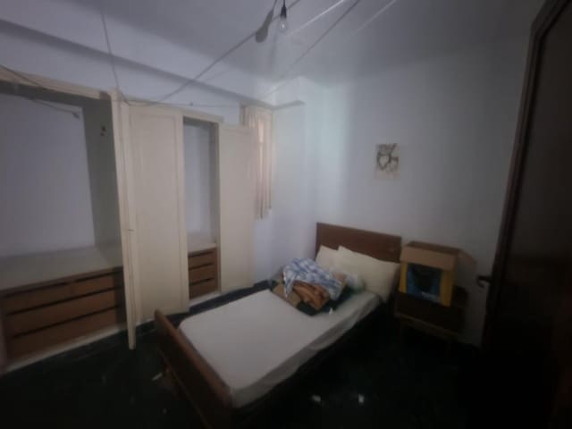 4 bedroom Flat for sale in Alzira - € 120,000 (Ref: 9738532)