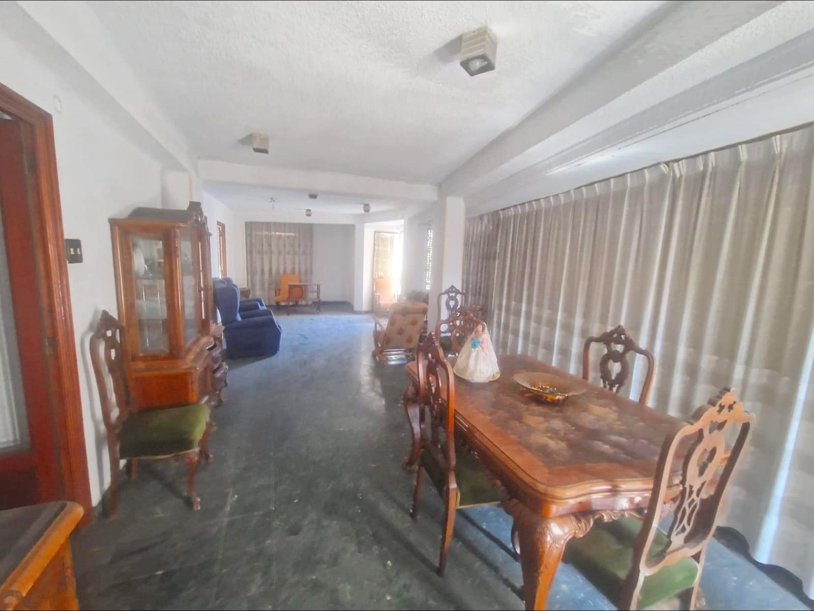 4 bedroom Flat for sale in Alzira - € 120,000 (Ref: 9738532)