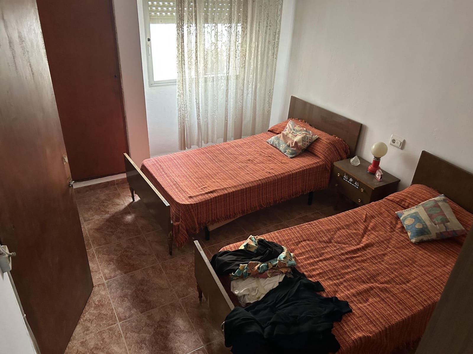 5 bedroom Apartment for sale in Alzira - € 160,000 (Ref: 9738533)