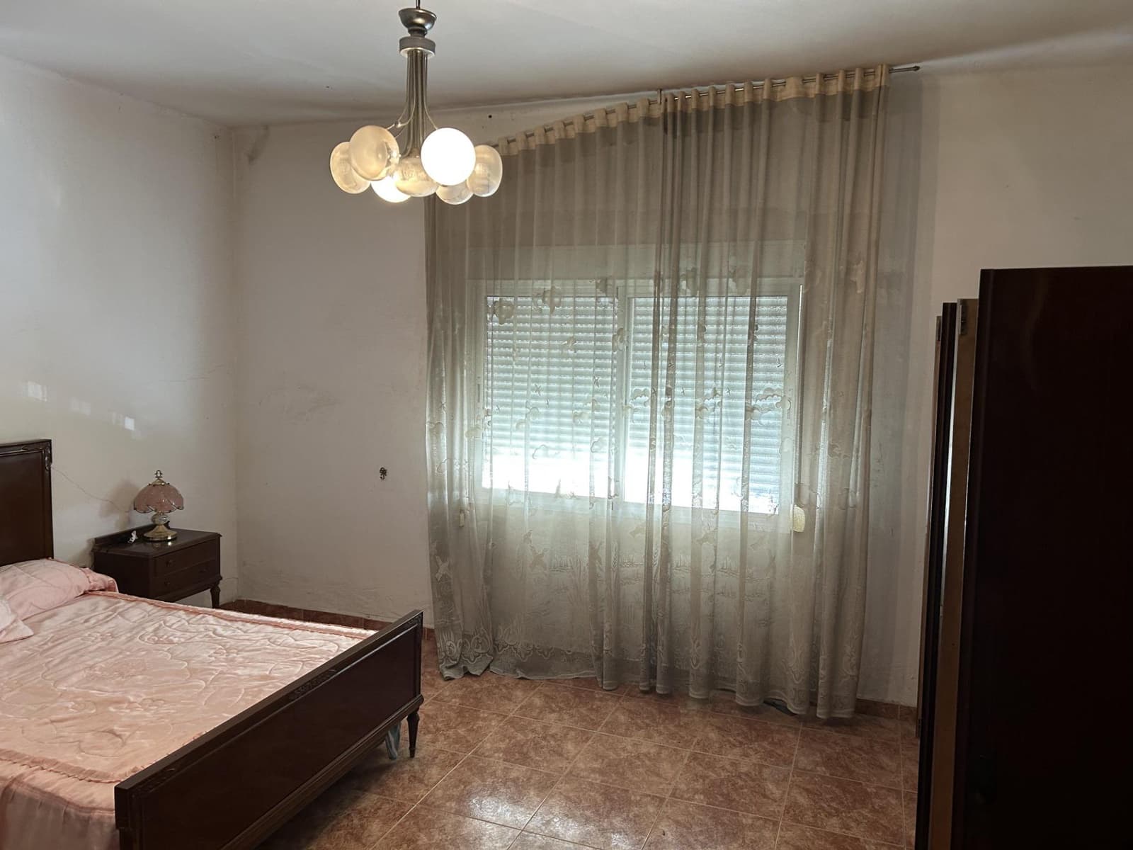 5 bedroom Apartment for sale in Alzira - € 160,000 (Ref: 9738533)
