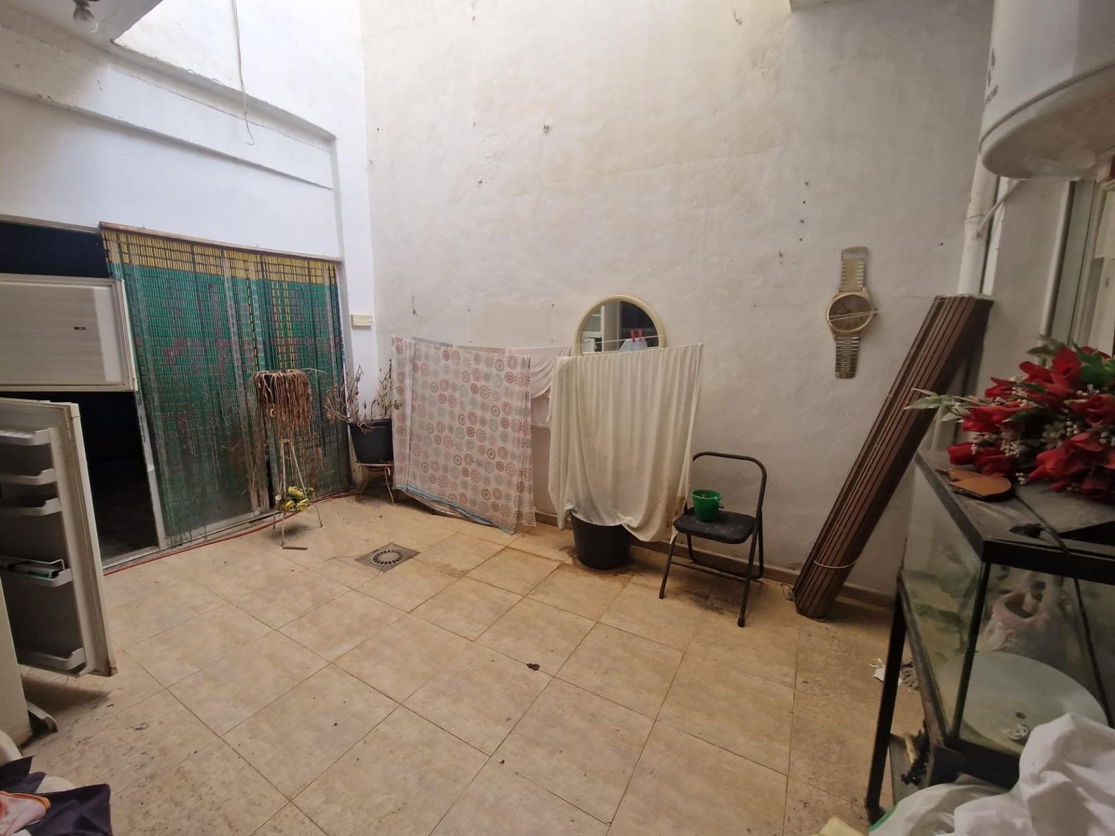 5 bedroom Apartment for sale in Alzira - € 160,000 (Ref: 9738533)