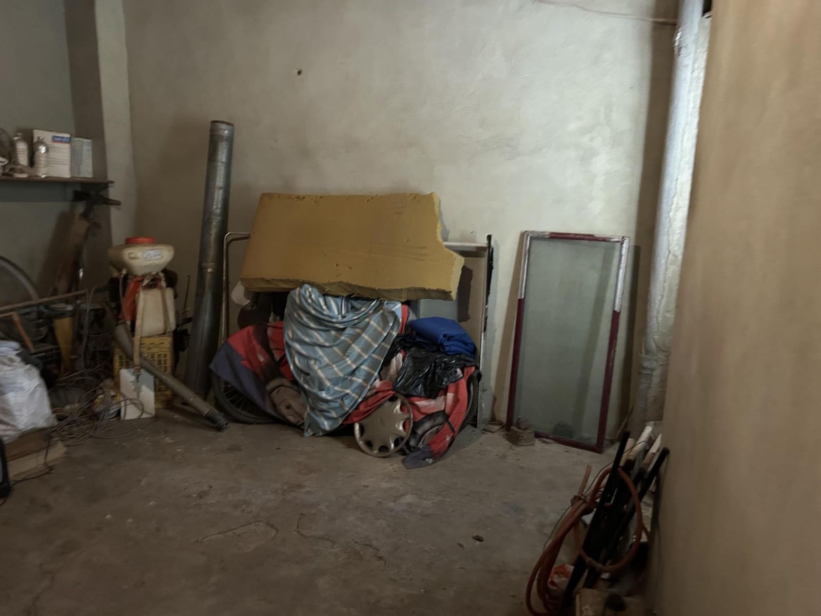 5 bedroom Apartment for sale in Alzira - € 160,000 (Ref: 9738533)