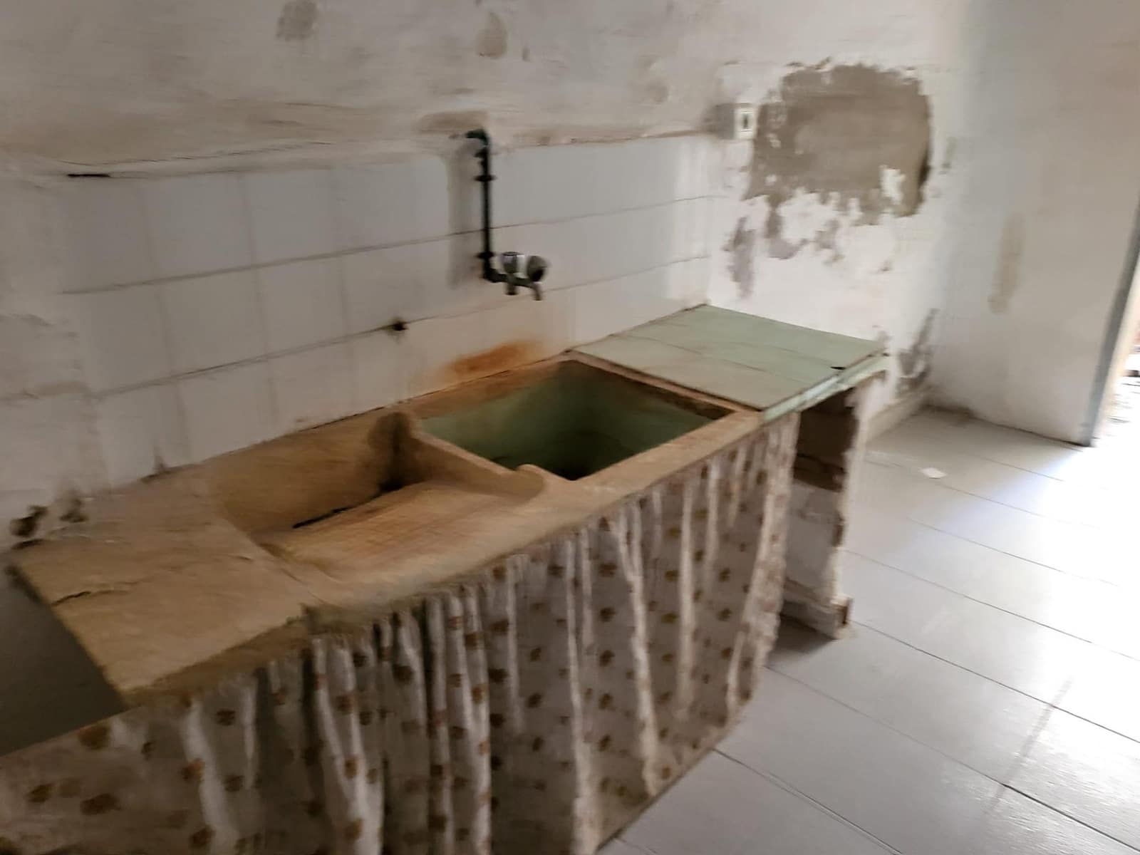 5 bedroom Apartment for sale in Alzira with garage - € 155,000 (Ref: 9738534)