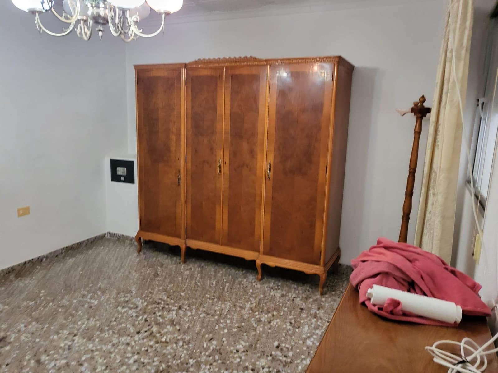 5 bedroom Apartment for sale in Alzira with garage - € 155,000 (Ref: 9738534)