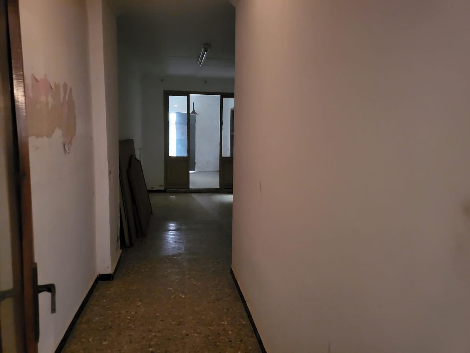 5 bedroom Apartment for sale in Alzira with garage - € 155,000 (Ref: 9738534)