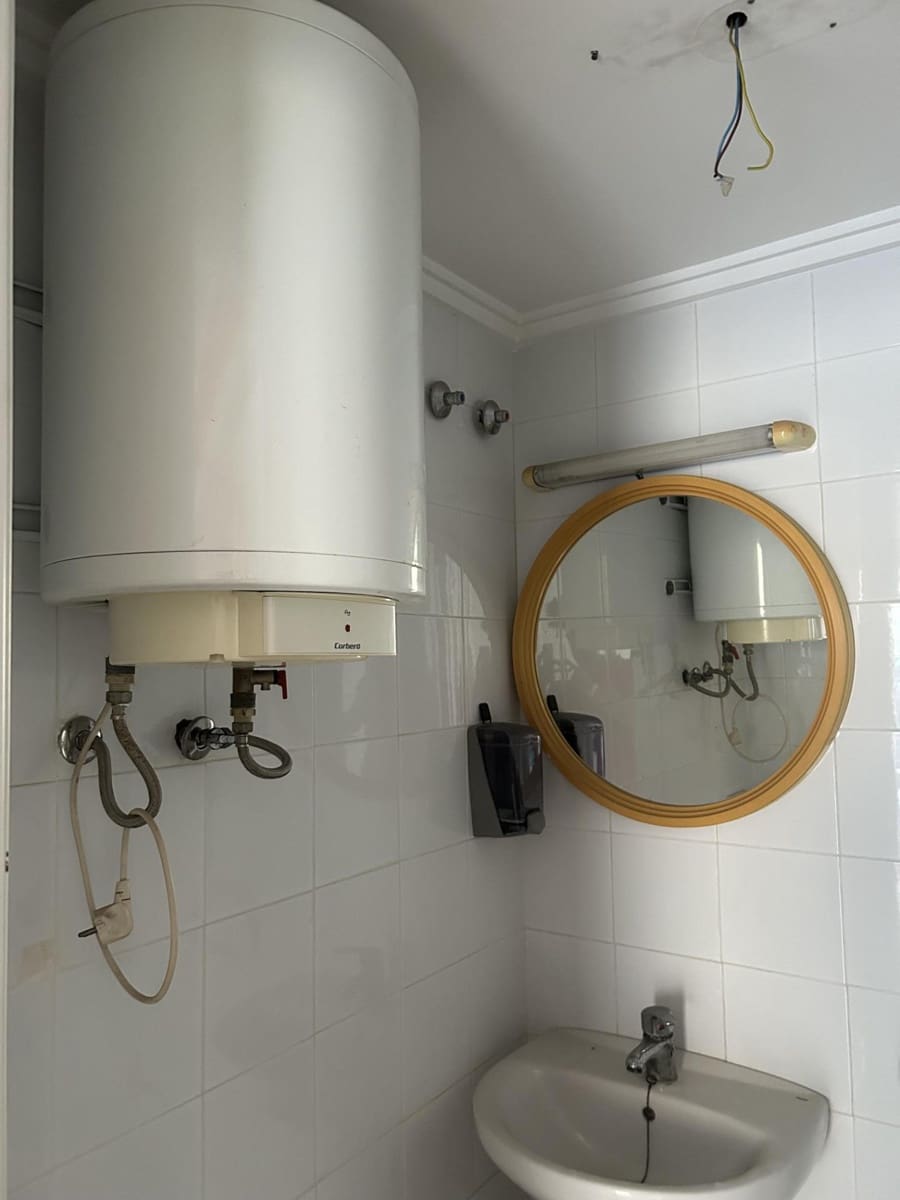 Commercial for sale in Alzira - € 50,000 (Ref: 9741716)