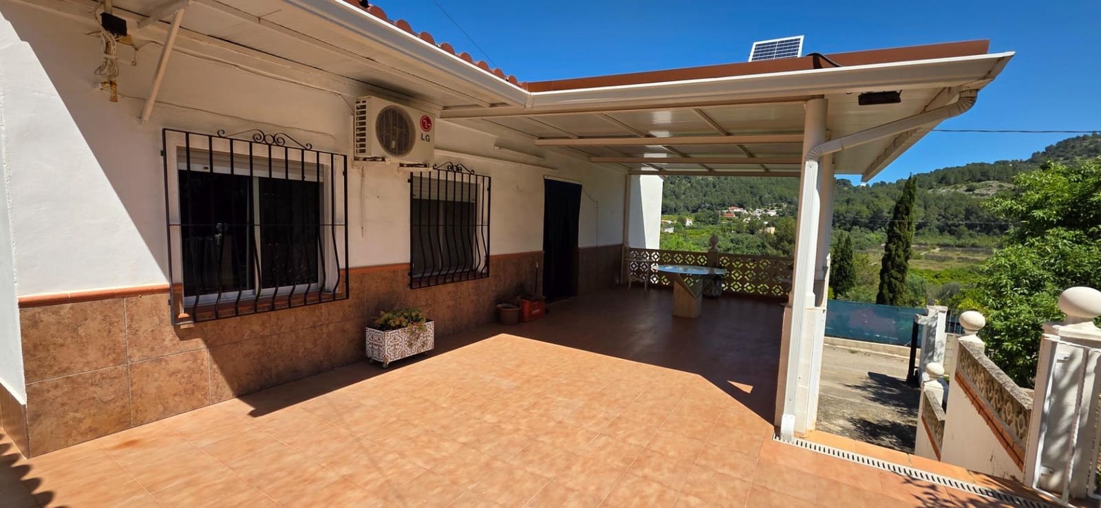 3 chambre Villa/Maison à vendre à Alzira avec piscine - 240 000 € (Ref: 9788373)