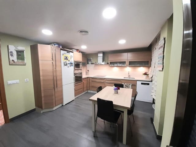 5 slaapkamer Flat te koop in Alzira - € 245.000 (Ref: 9794568)