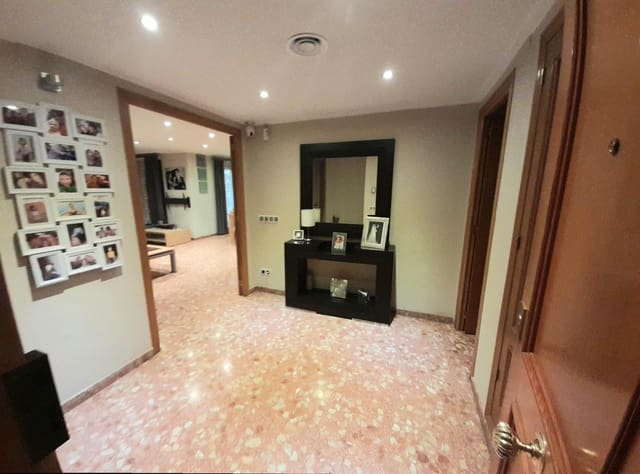 5 slaapkamer Flat te koop in Alzira - € 245.000 (Ref: 9794568)