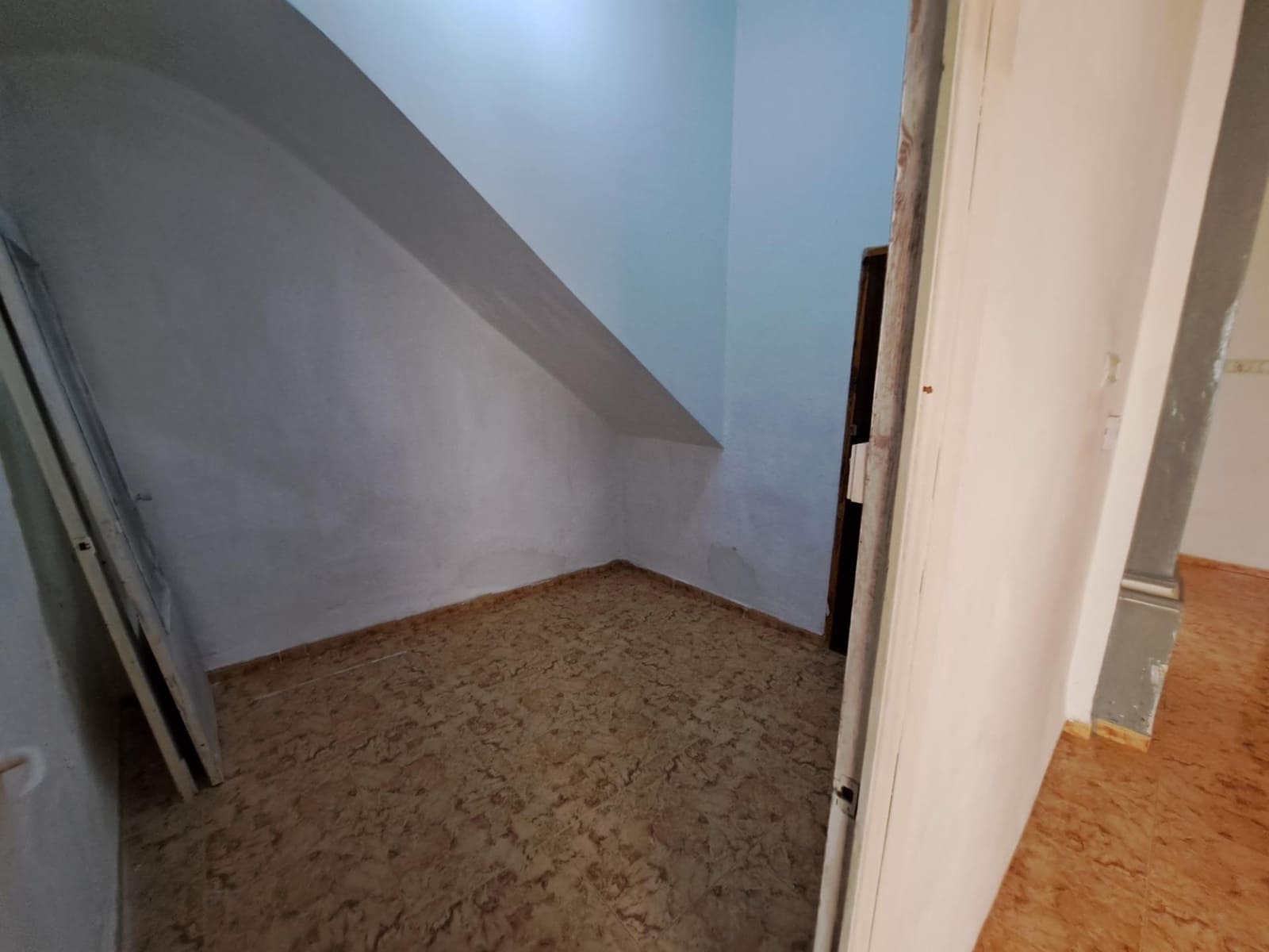 Omakotitalo myytävänä paikassa Antella - 110 000 € (Ref: 9797060)