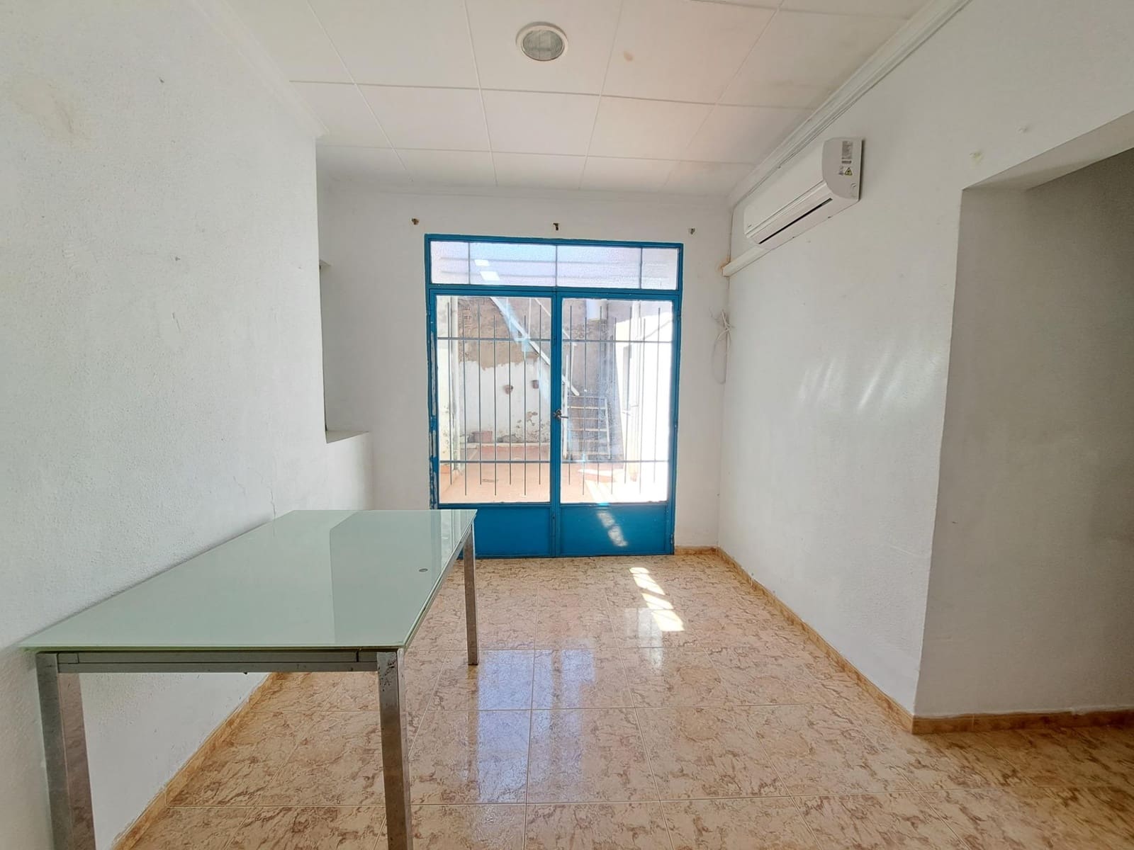 Omakotitalo myytävänä paikassa Antella - 110 000 € (Ref: 9797060)