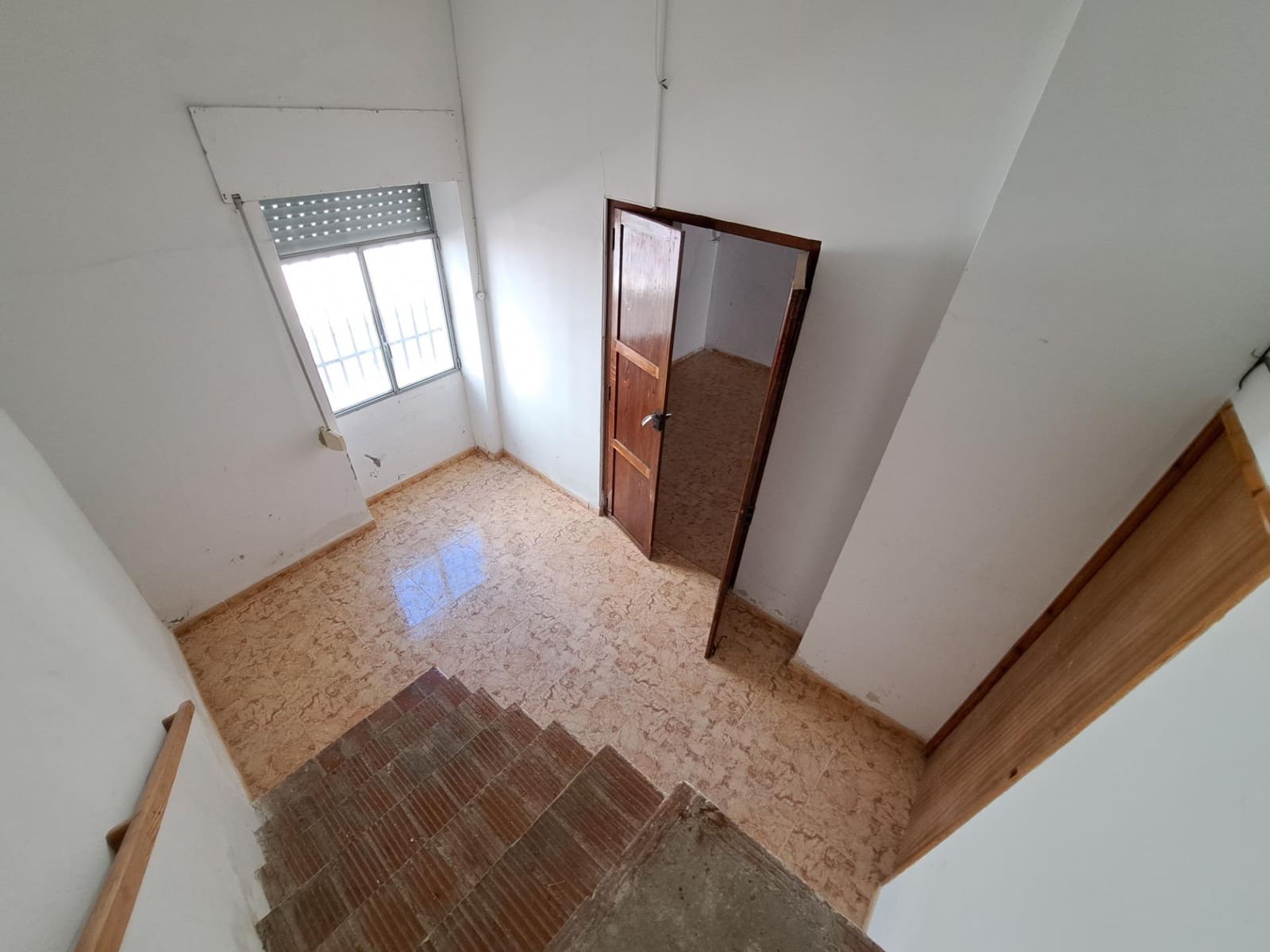 Omakotitalo myytävänä paikassa Antella - 110 000 € (Ref: 9797060)