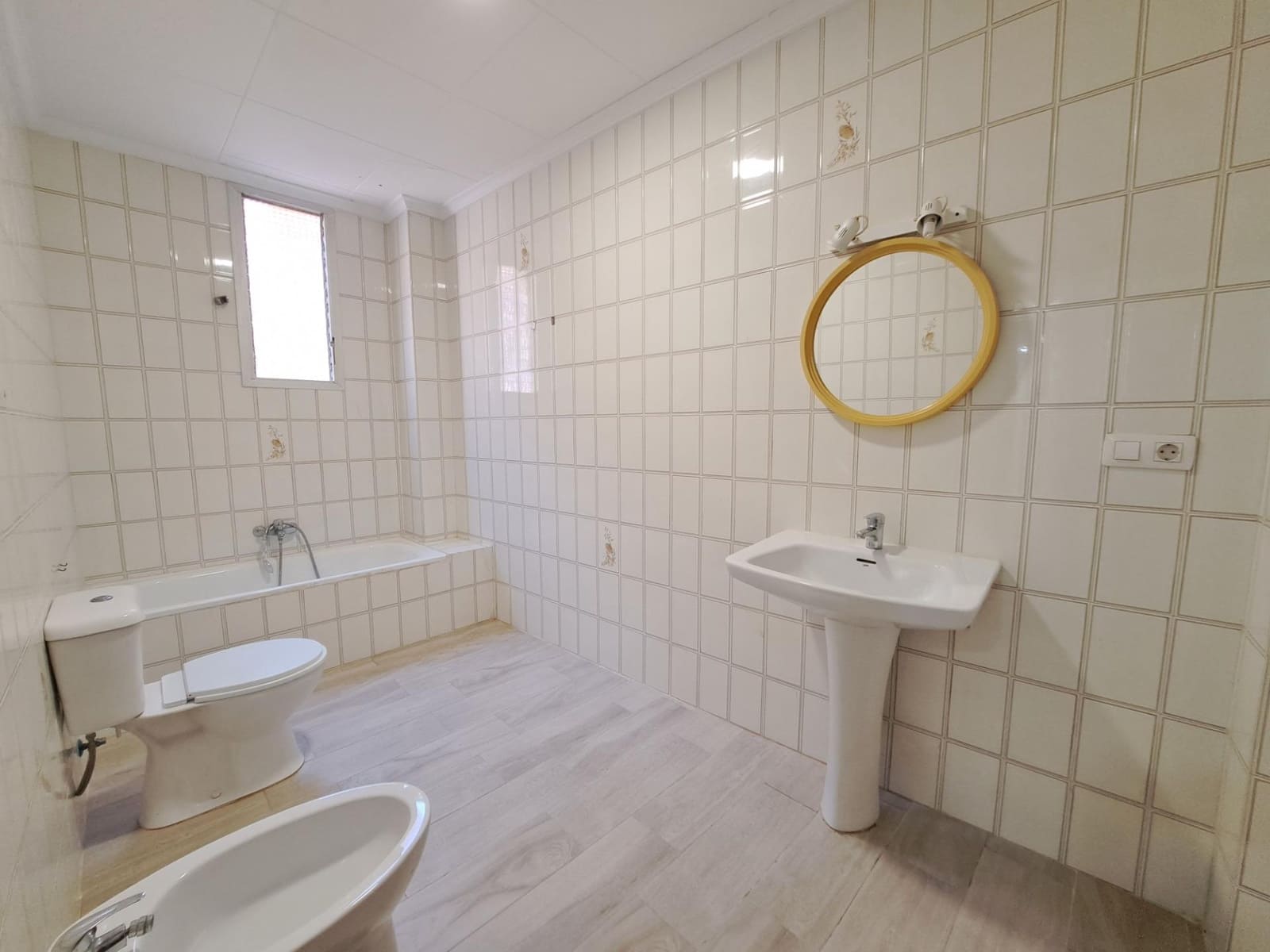 Omakotitalo myytävänä paikassa Antella - 110 000 € (Ref: 9797060)