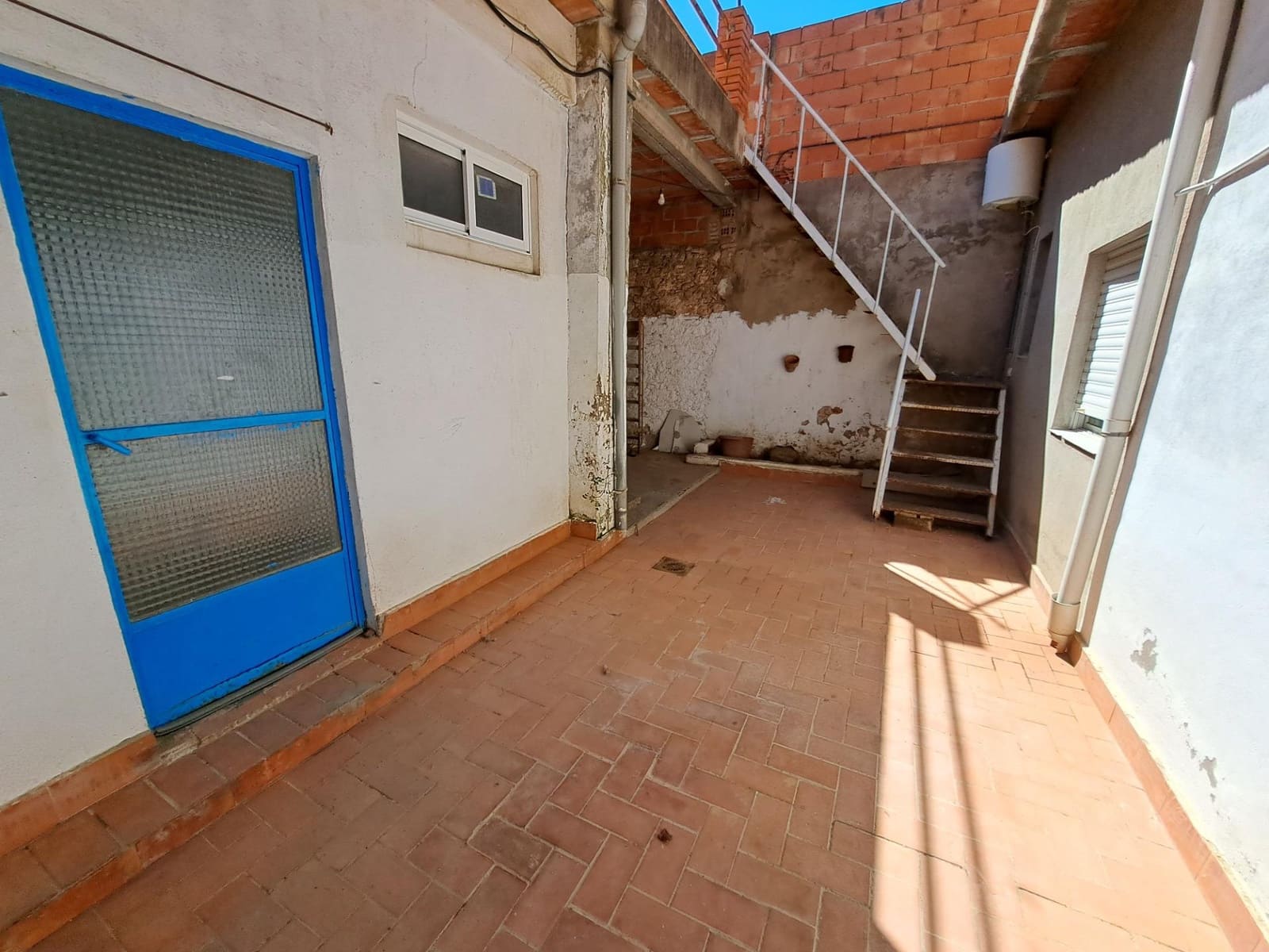 Omakotitalo myytävänä paikassa Antella - 110 000 € (Ref: 9797060)