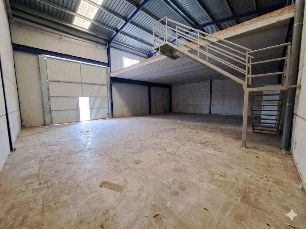 Företag till salu i La Pobla Llarga - 100 000 € (Ref: 9799217)