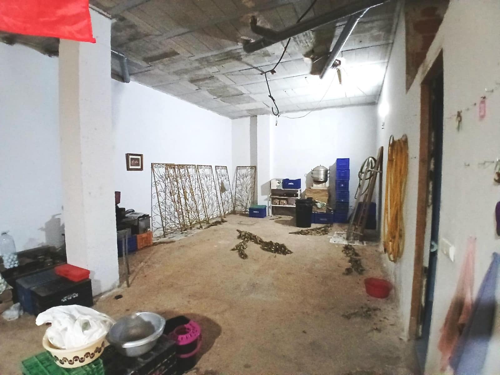 Kommersiell att hyra i Alzira - 300 € (Ref: 9804275)