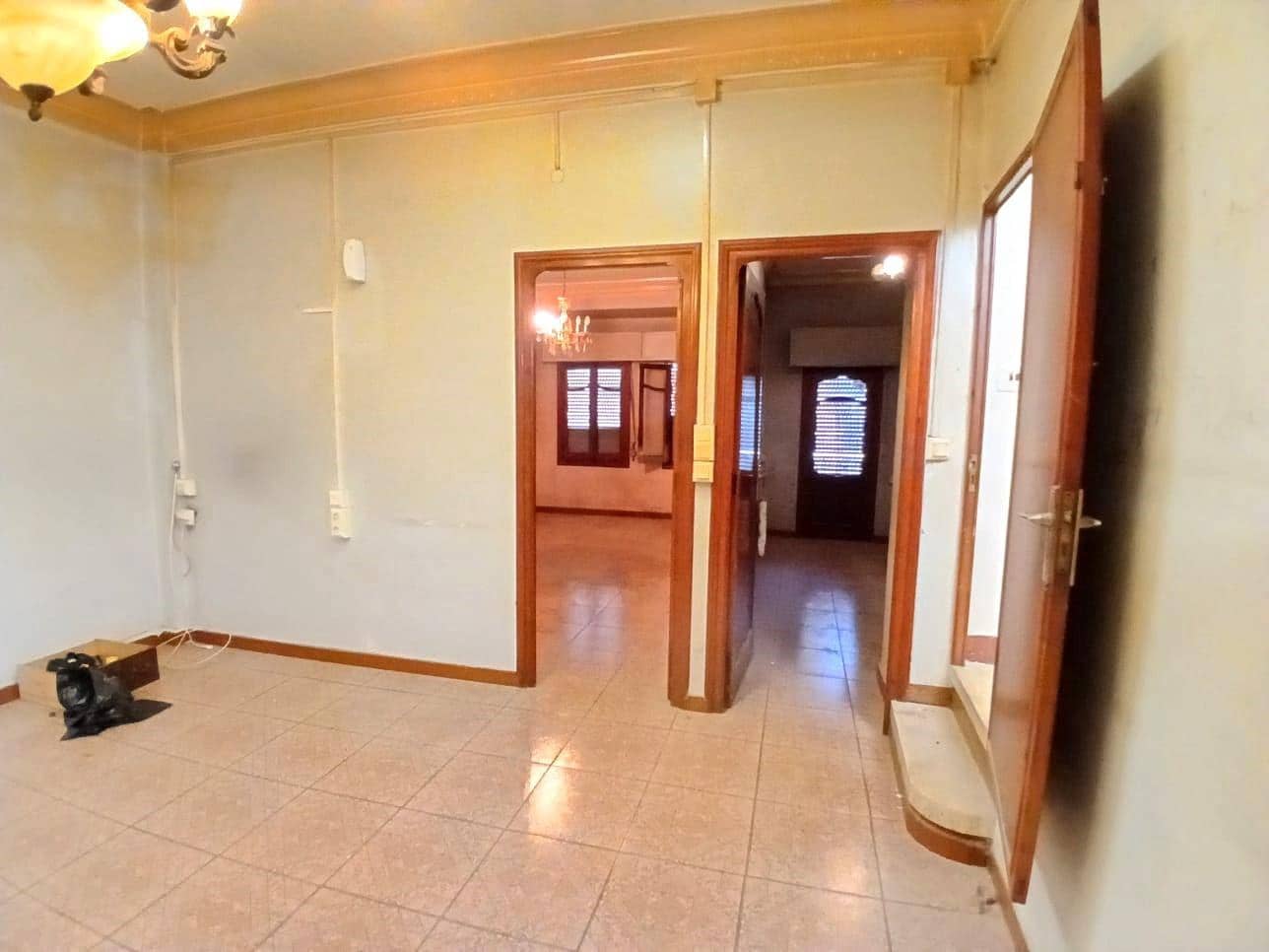 5 bedroom Apartment for sale in Carcaixent - € 120,000 (Ref: 9806448)