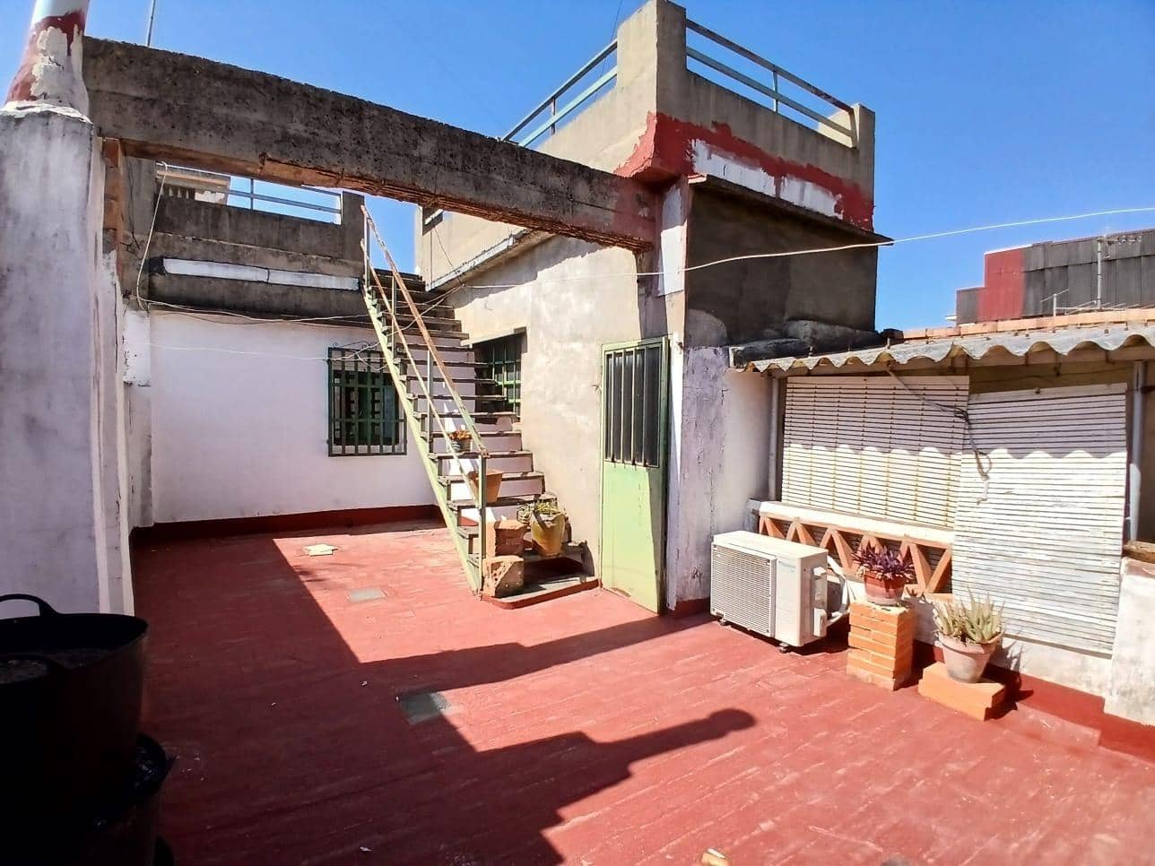 5 bedroom Apartment for sale in Carcaixent - € 120,000 (Ref: 9806448)