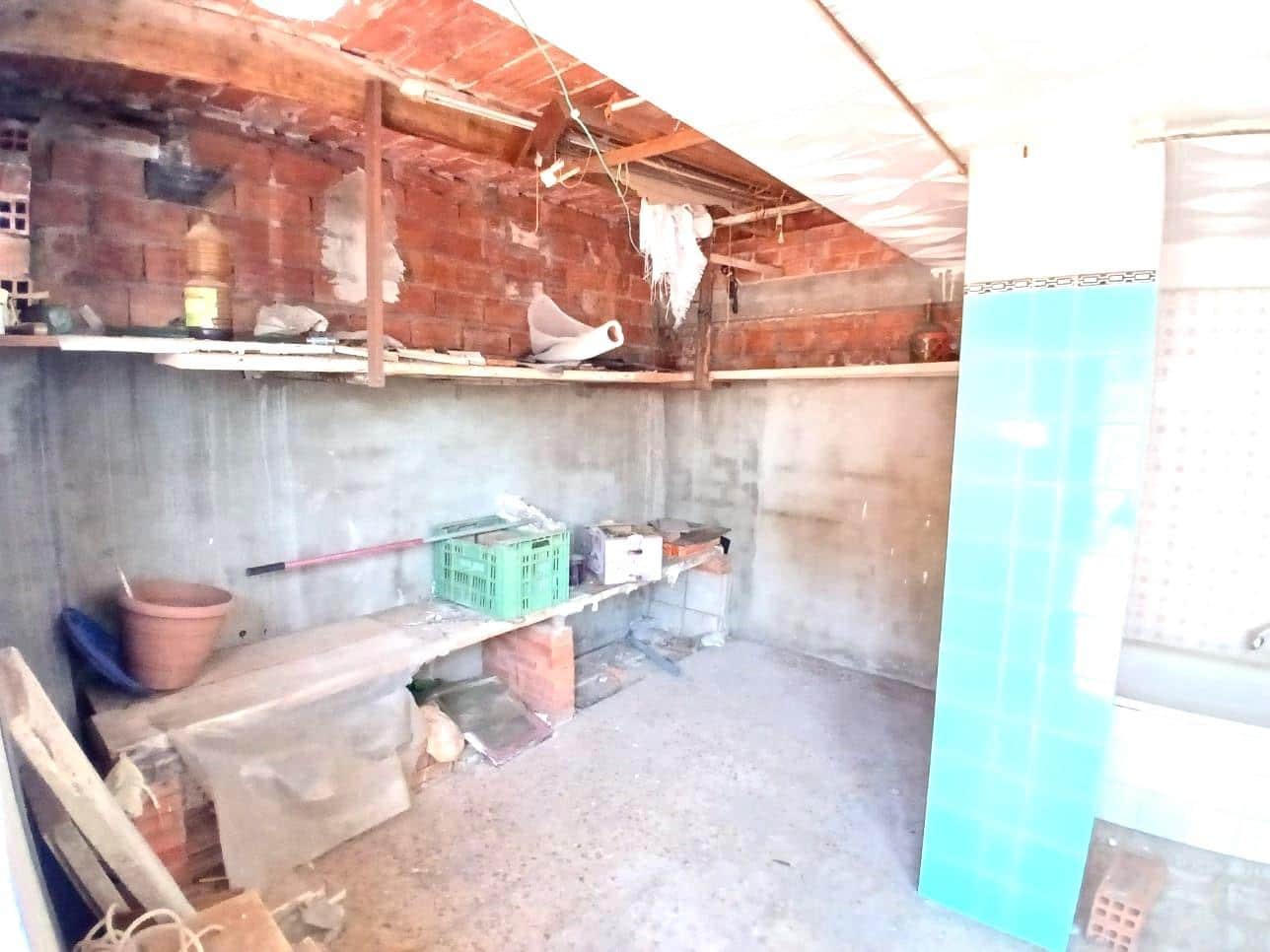 5 bedroom Apartment for sale in Carcaixent - € 120,000 (Ref: 9806448)