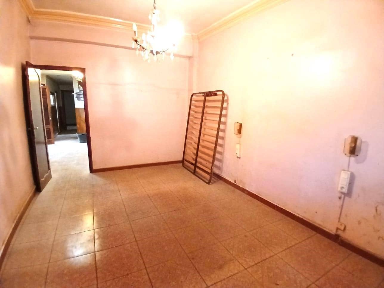 5 bedroom Apartment for sale in Carcaixent - € 120,000 (Ref: 9806448)