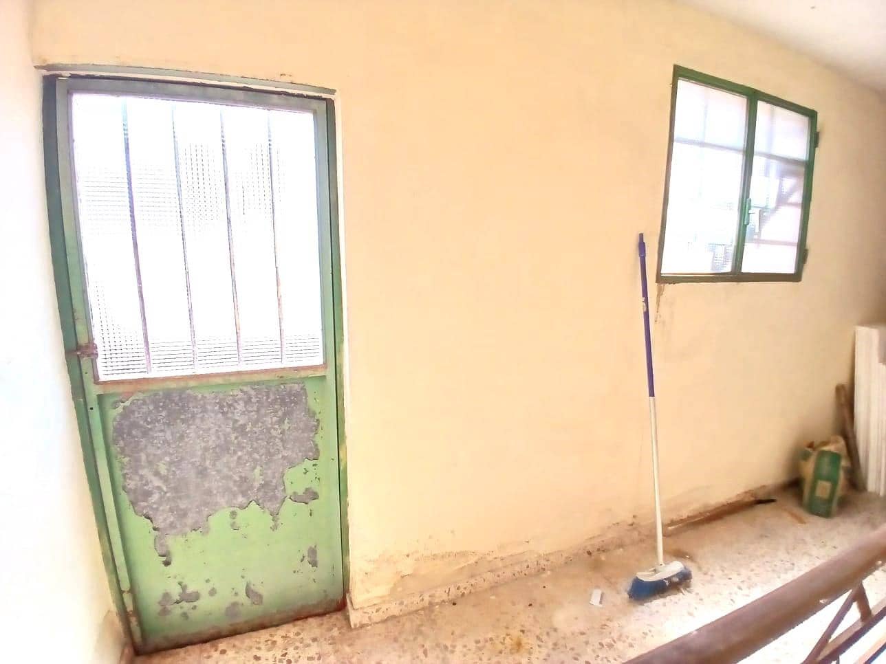 5 bedroom Apartment for sale in Carcaixent - € 120,000 (Ref: 9806448)