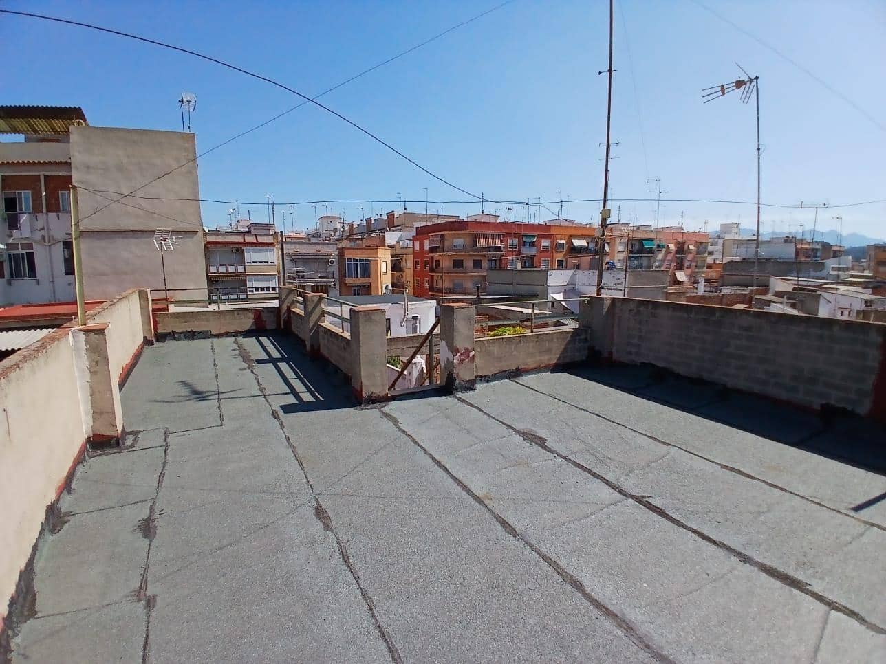 5 bedroom Apartment for sale in Carcaixent - € 120,000 (Ref: 9806448)