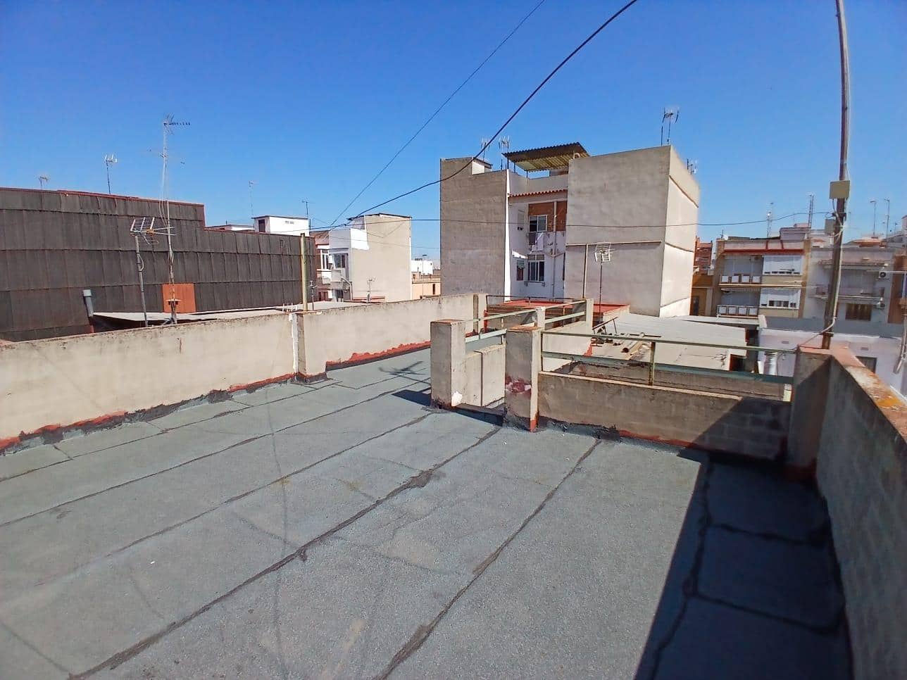 5 bedroom Apartment for sale in Carcaixent - € 120,000 (Ref: 9806448)