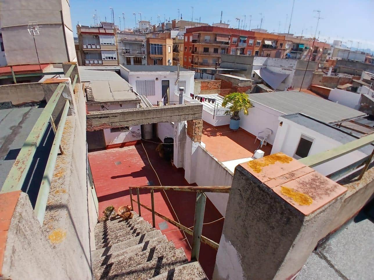 5 bedroom Apartment for sale in Carcaixent - € 120,000 (Ref: 9806448)