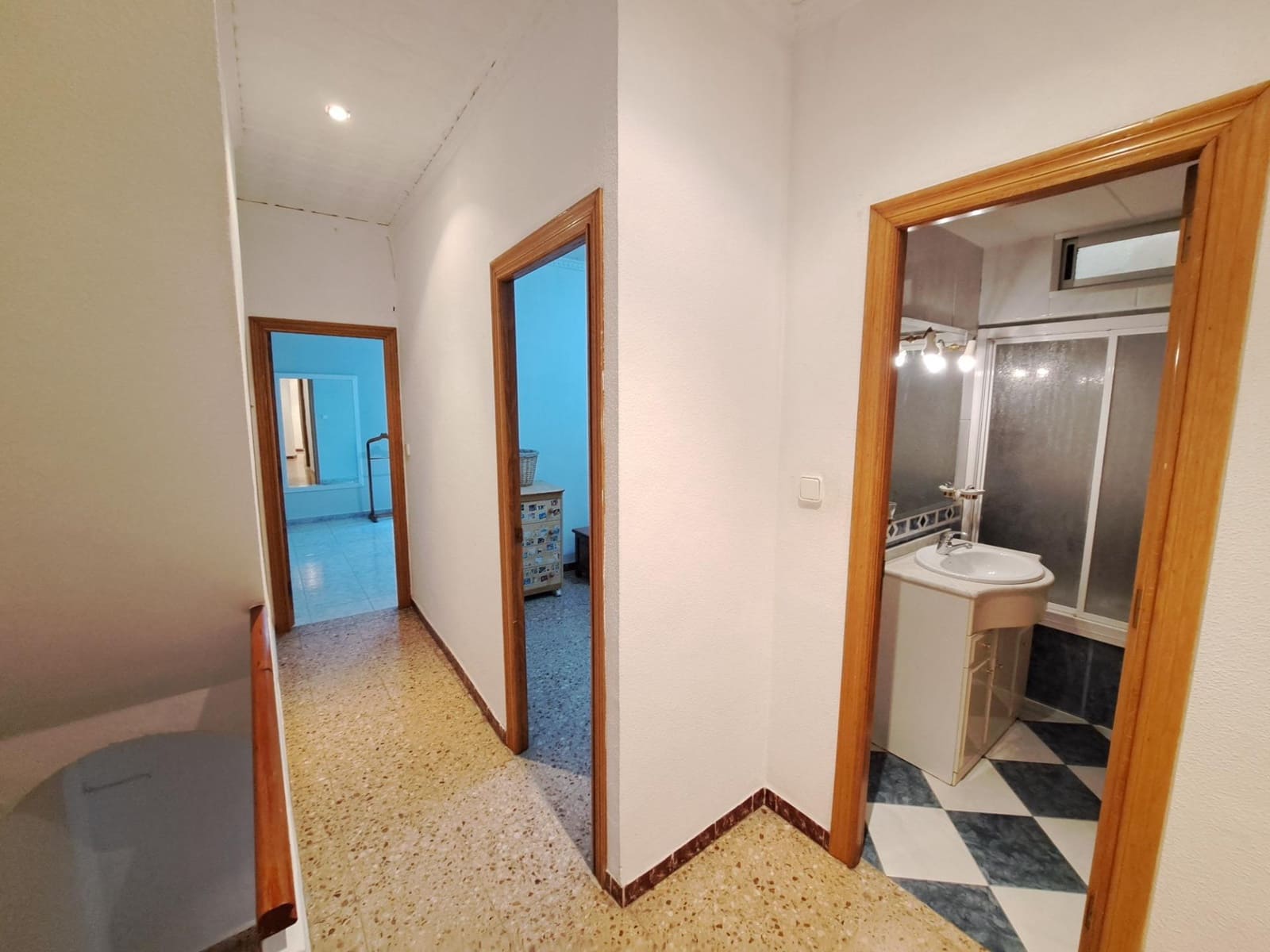 4 bedroom Townhouse for sale in Alzira - € 150,000 (Ref: 9807932)