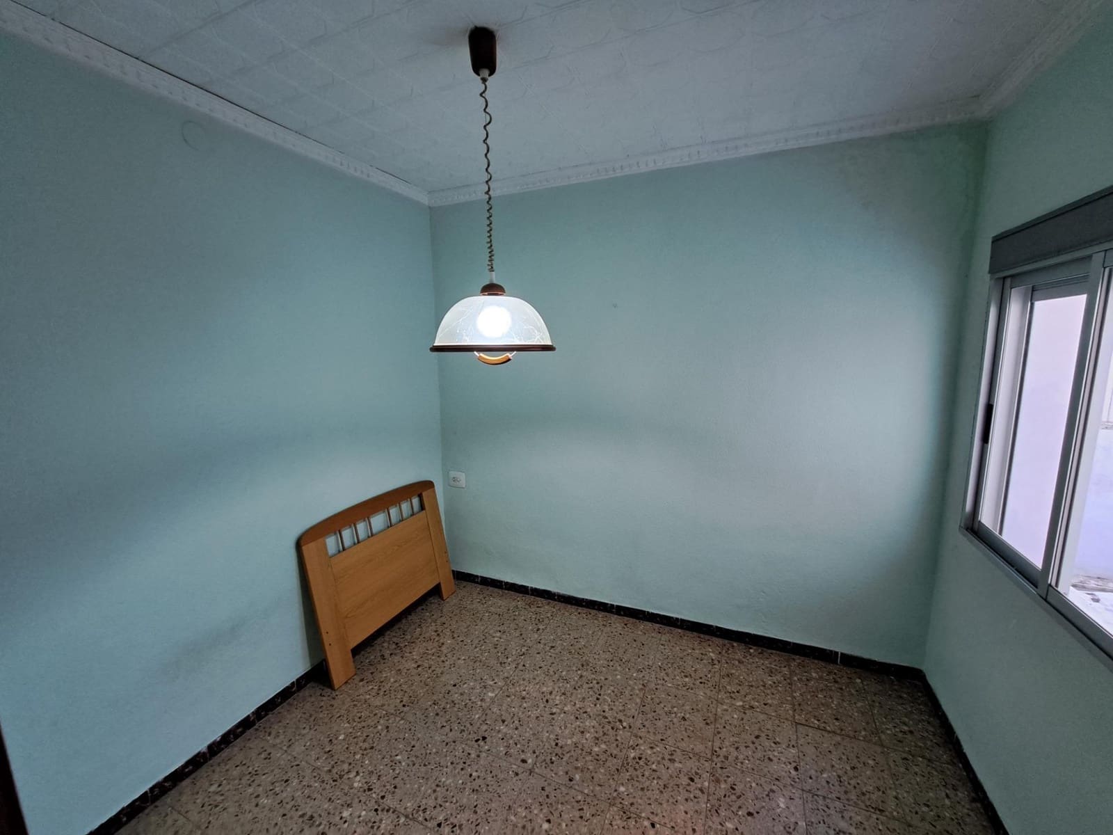 4 bedroom Townhouse for sale in Alzira - € 150,000 (Ref: 9807932)