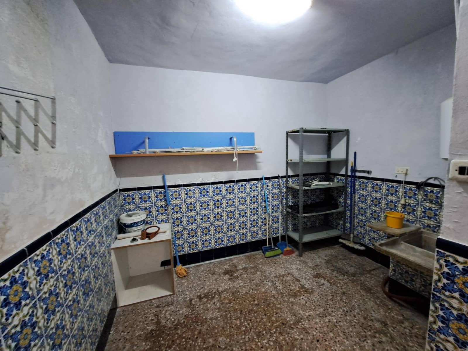 4 bedroom Townhouse for sale in Alzira - € 150,000 (Ref: 9807932)