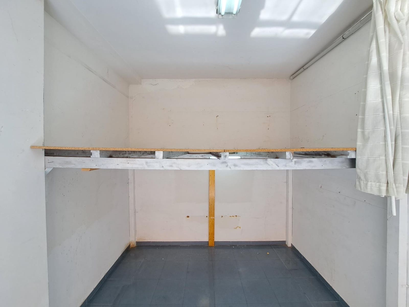 Garage à vendre à Alzira - 34 000 € (Ref: 9818176)