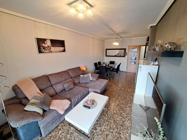 3 makuuhuone Asunto myytävänä paikassa Alzira - 200 000 € (Ref: 9818178)