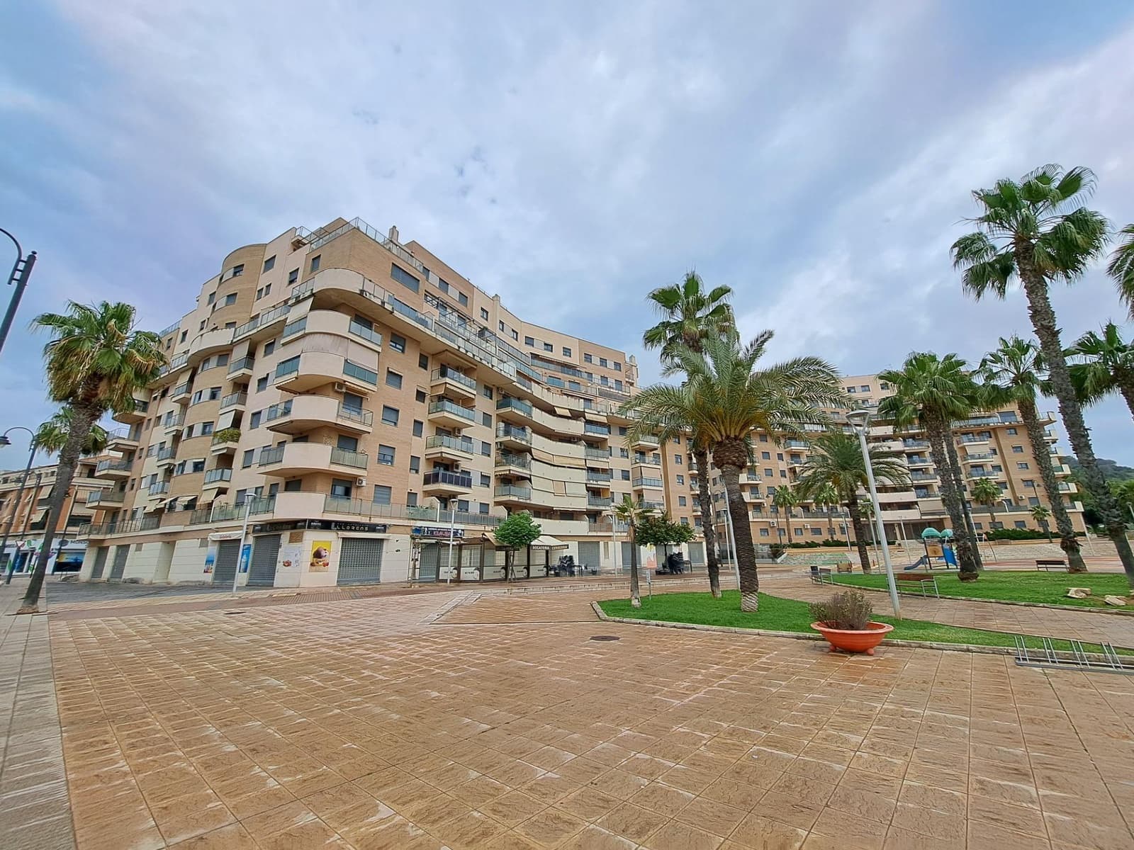 3 makuuhuone Asunto myytävänä paikassa Alzira - 200 000 € (Ref: 9818178)