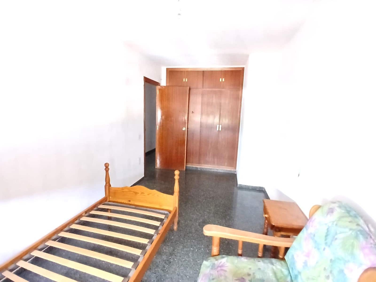 4 soverom Leilighet til salgs i Alberic - € 130 000 (Ref: 9822893)