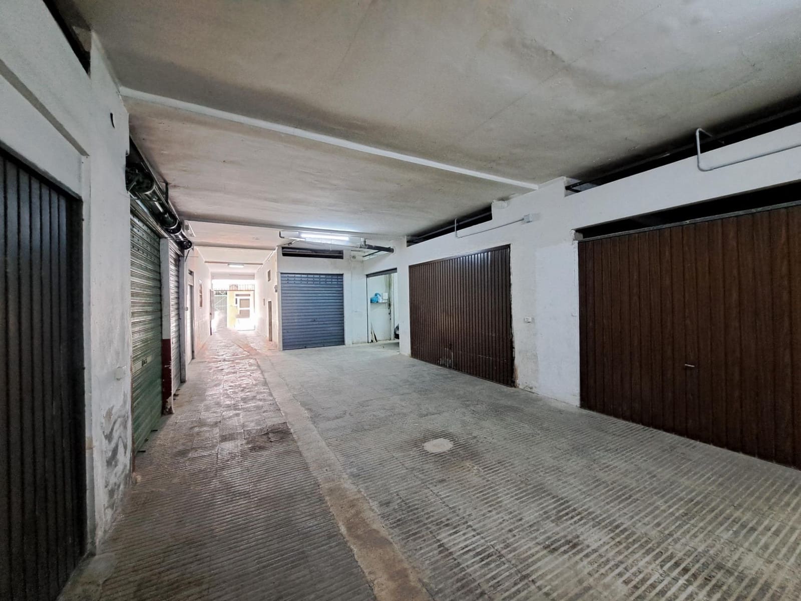 Garage for sale in Alzira - € 15,000 (Ref: 9829070)