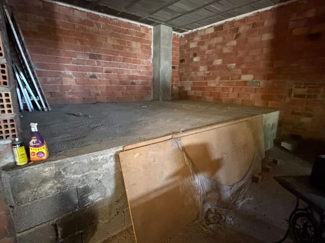 Erhverv til salg i Alzira - € 110.000 (Ref: 9829071)