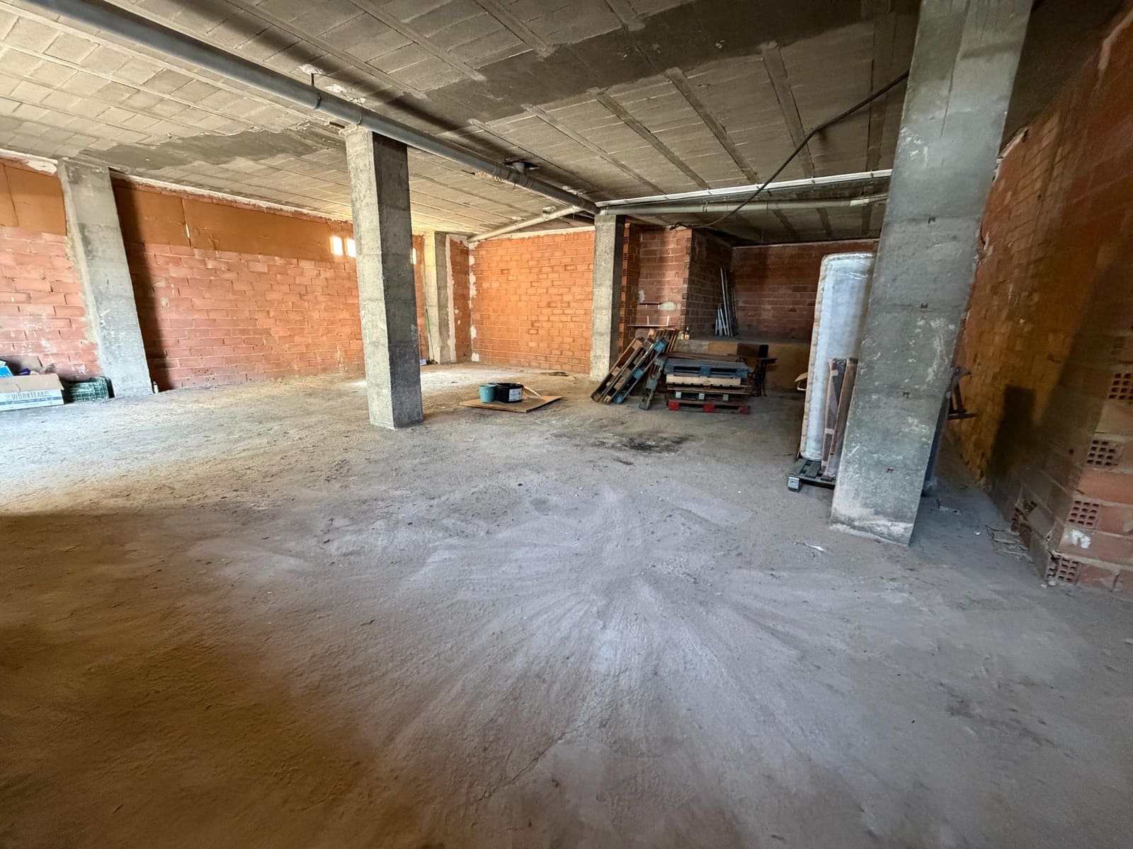 Commerciale in vendita in Alzira - 110.000 € (Rif: 9829071)