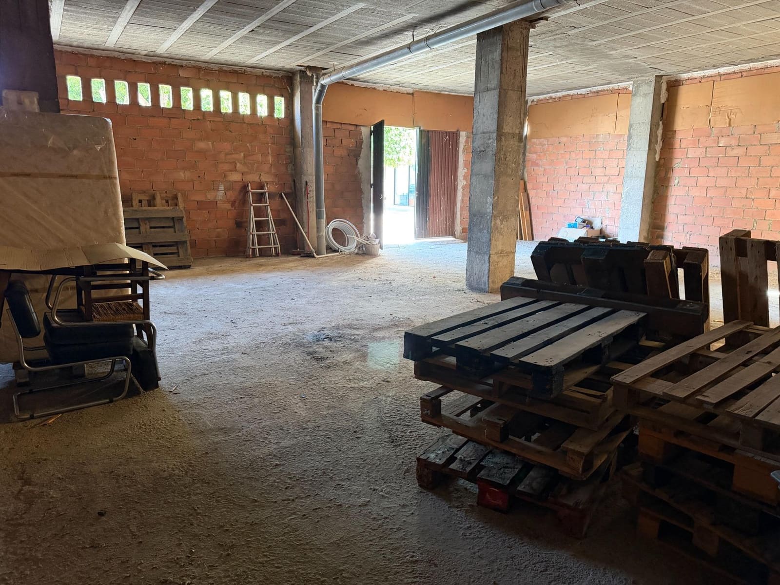 Commerciale in vendita in Alzira - 110.000 € (Rif: 9829071)